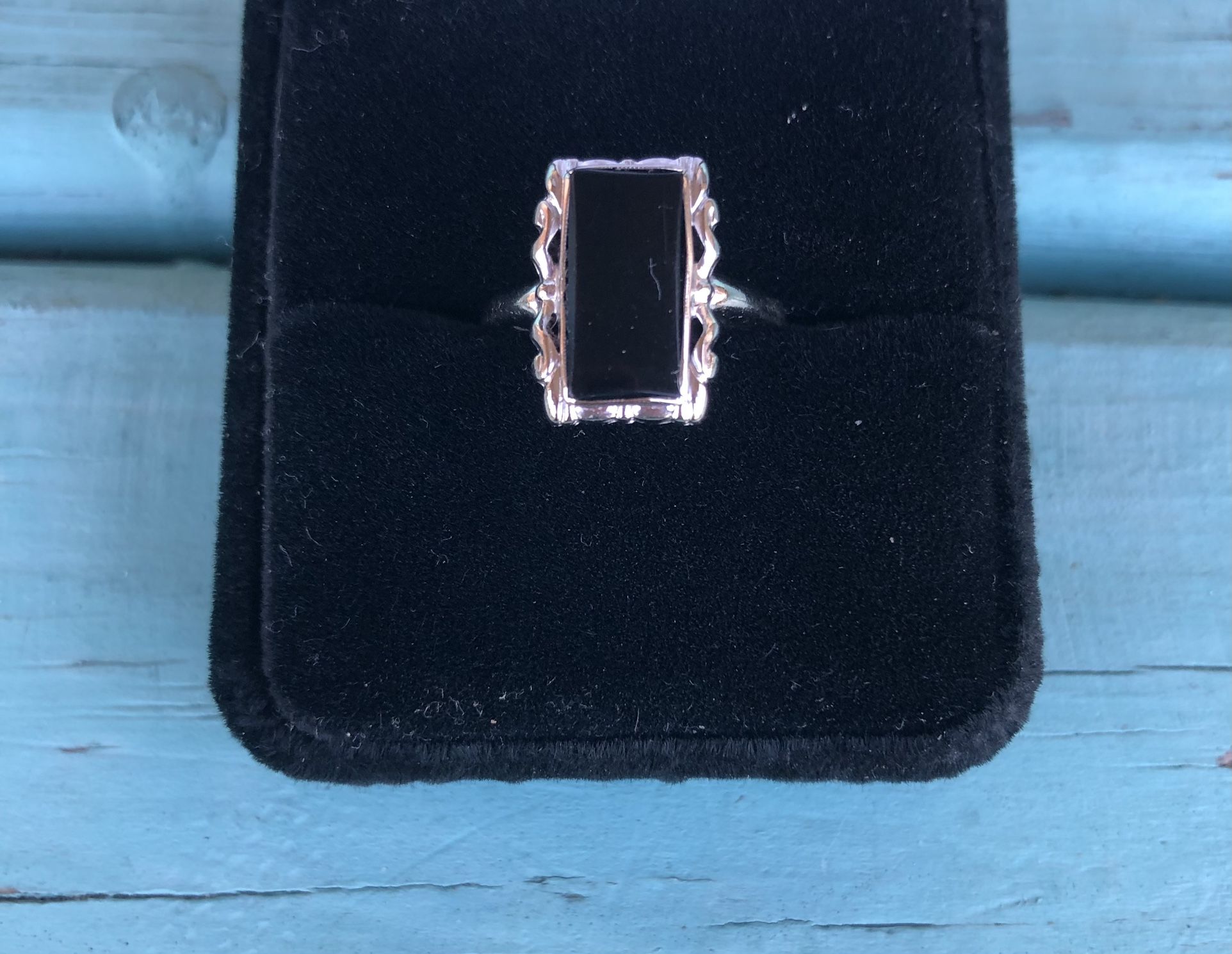 Beautiful 10k Solid White Gold Black Onyx Ring Size 6.5