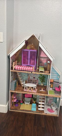 Doll house