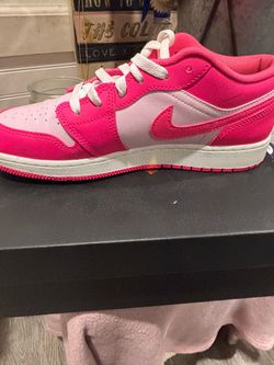 Air Jordan 1 pink size 6