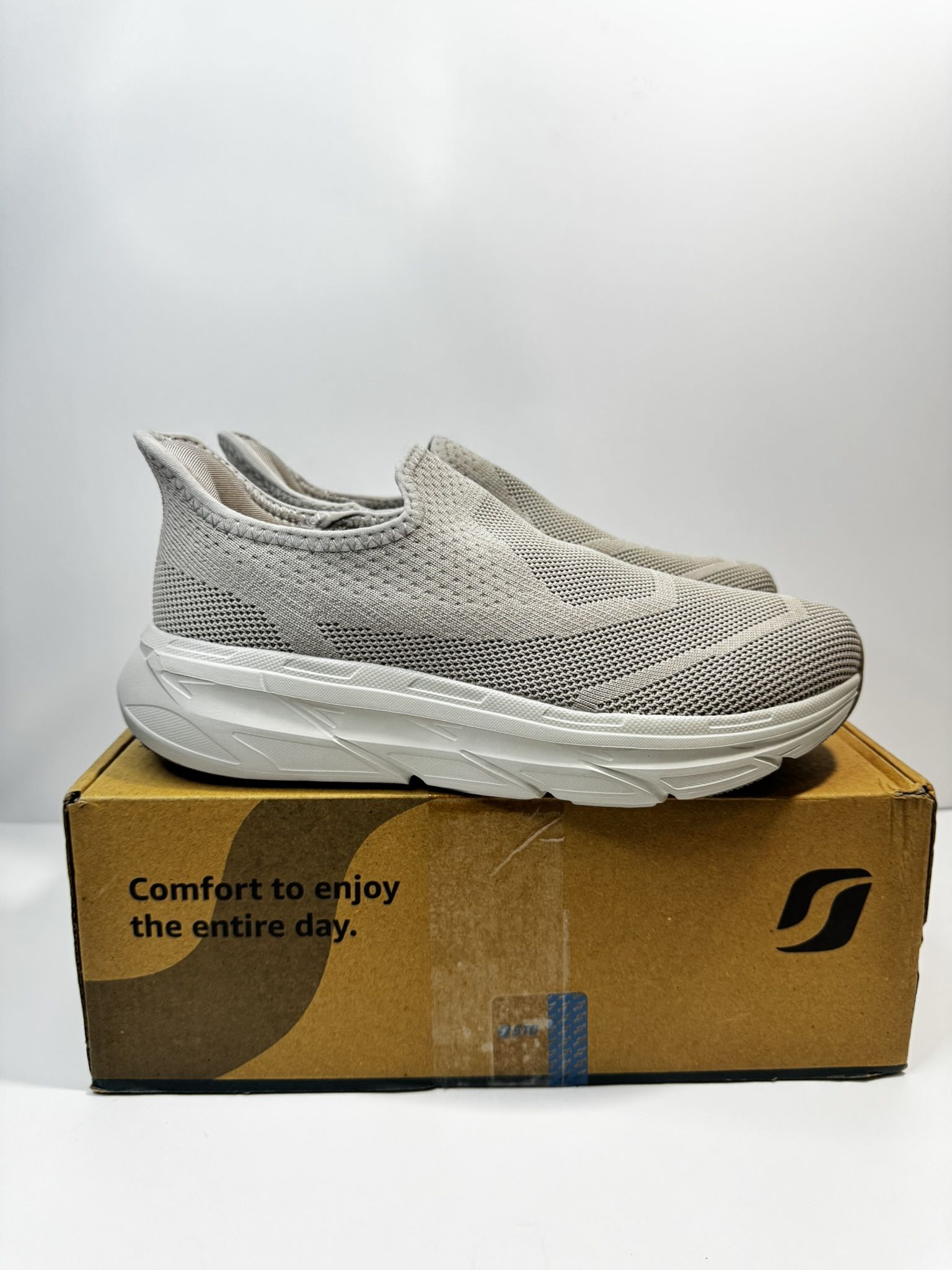 STQ Women's Slip-On Athletic Shoes, Walking Shoes with Arch Support, Comfortable Non-Slip Nurse Shoes Size