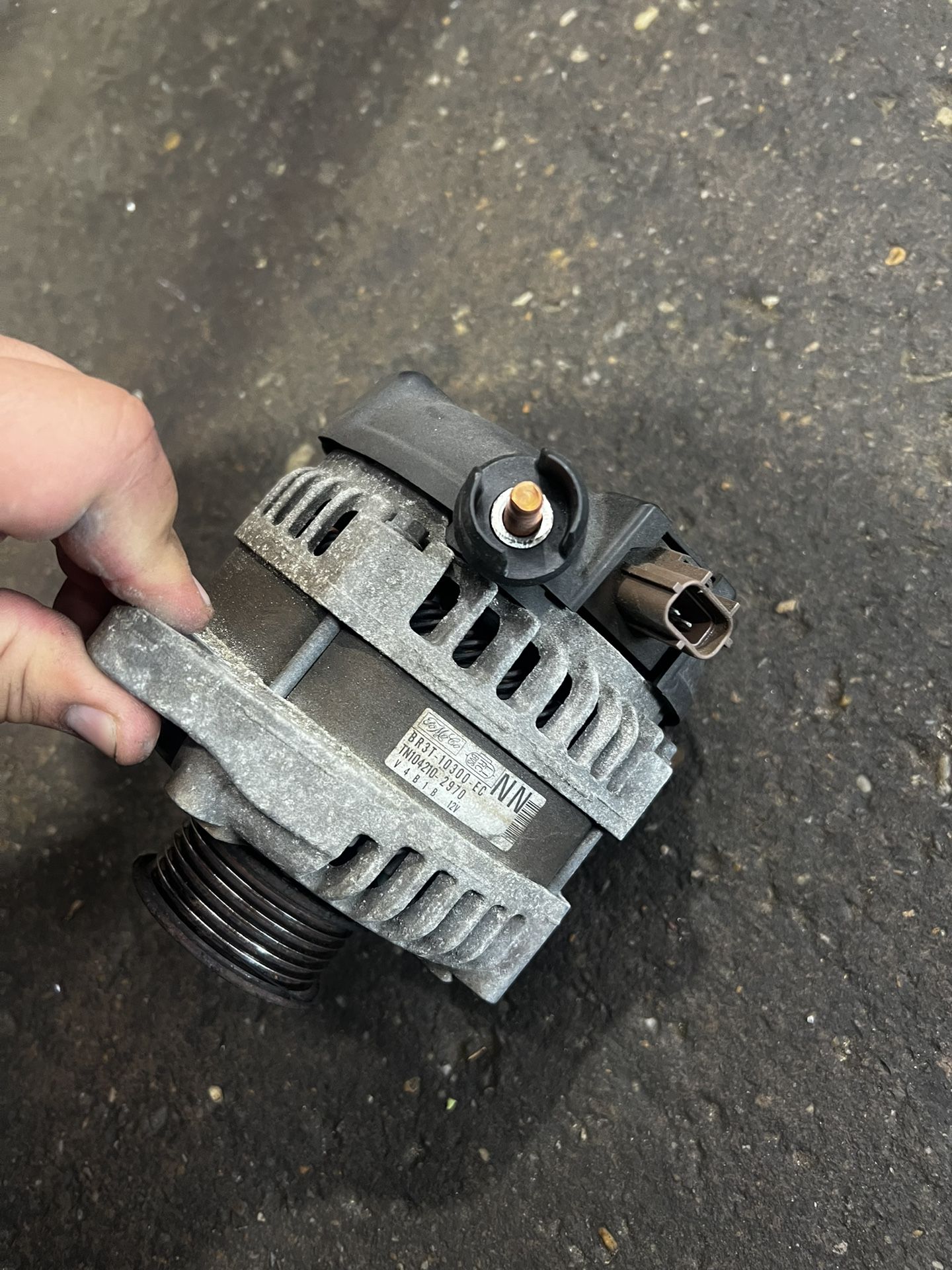 2011 Ford Mustang 3.7 Used Alternator OEM