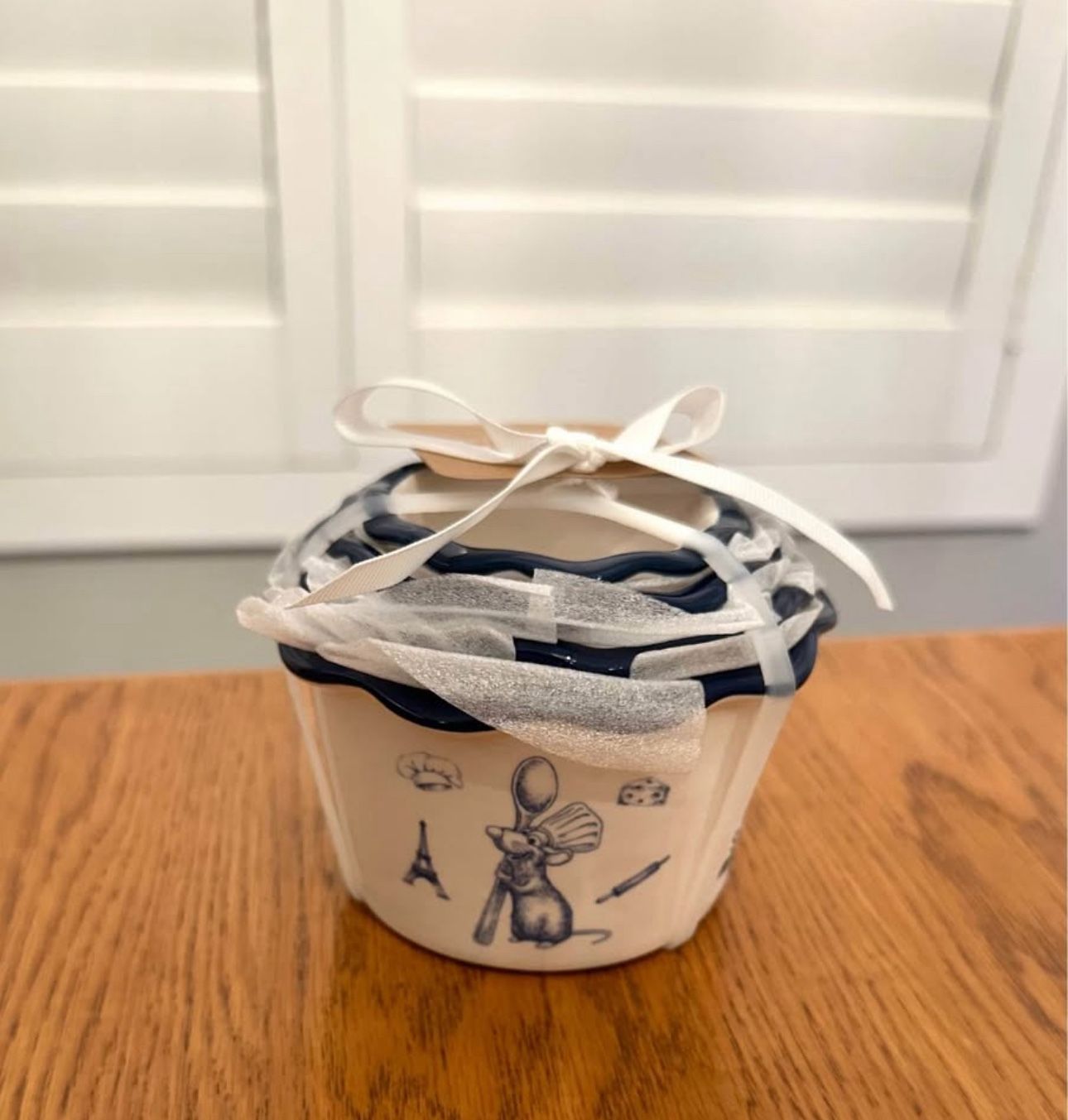 $25….New Rae Dunn Pixar/Disney nesting measuring cups set of 4. Please pickup in the area of 36th Ave and Pinnacle peak within 24hours of take greatly