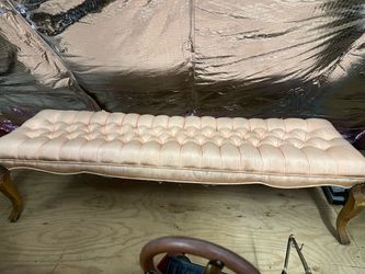 Long tufted bench