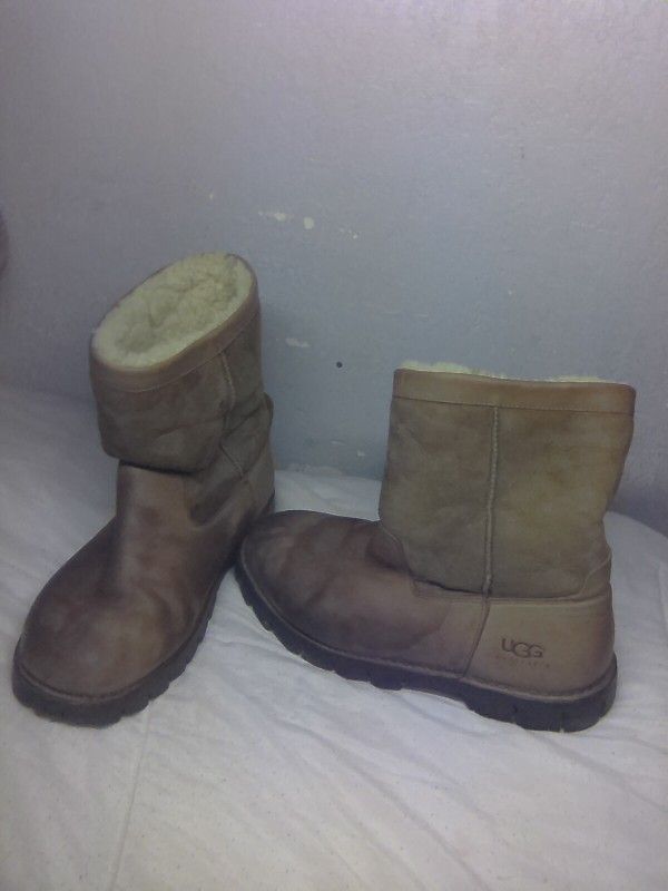 Men's size 12 UGGs