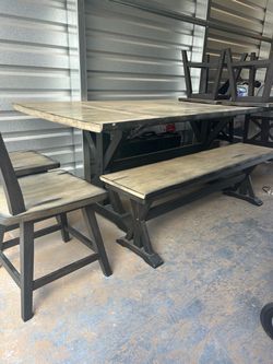 Farmhouse table