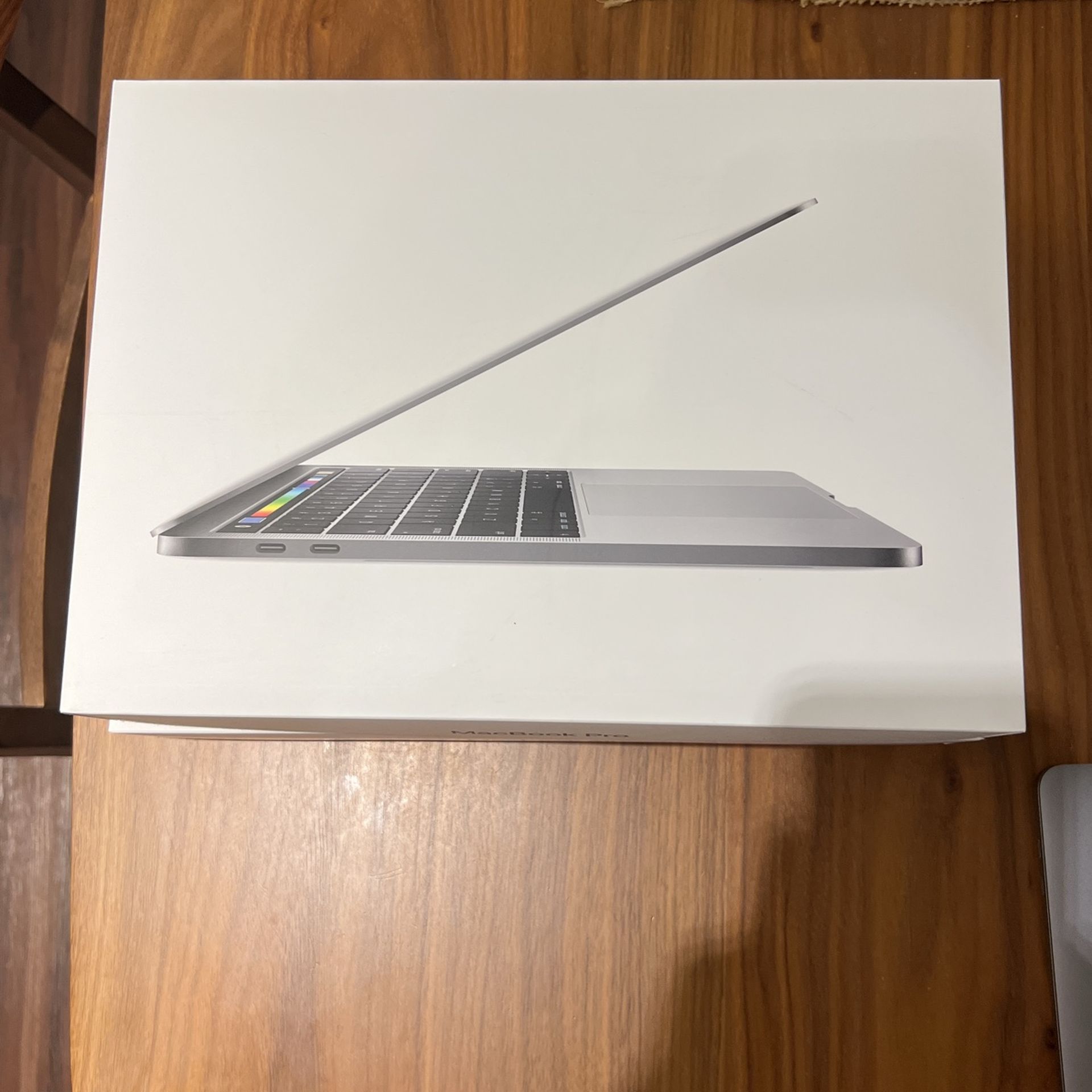 Mint MacBook Pro 2.9ghz i5 16gb Ram!