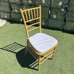 Party Chairs/ Sillas De Resina Para Fiesta 