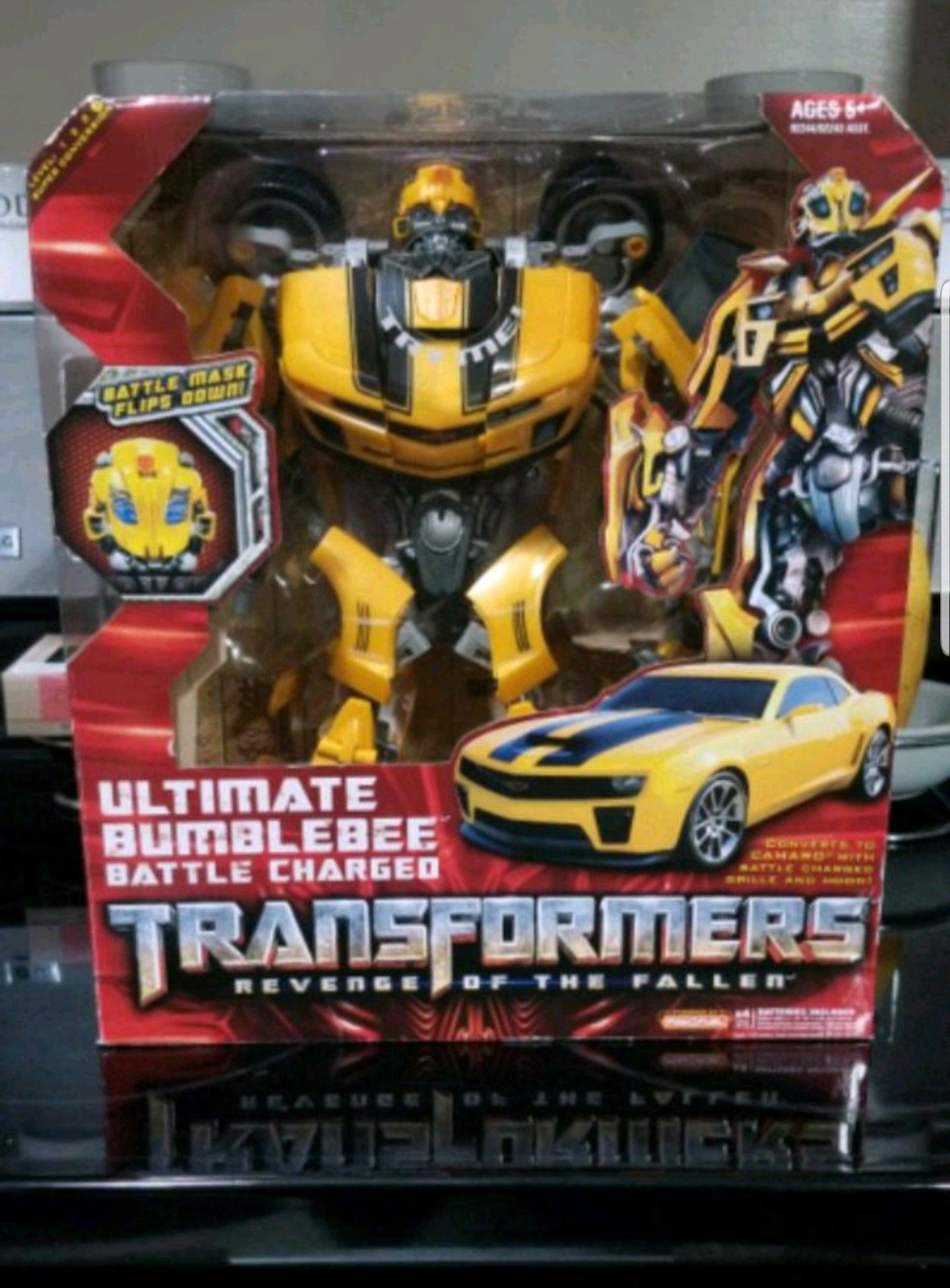 Transformers ultimate bumblebee battle charged