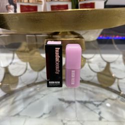 HUDA BEAUTY  Blush Filter Soft Glow Liquid Blush💕