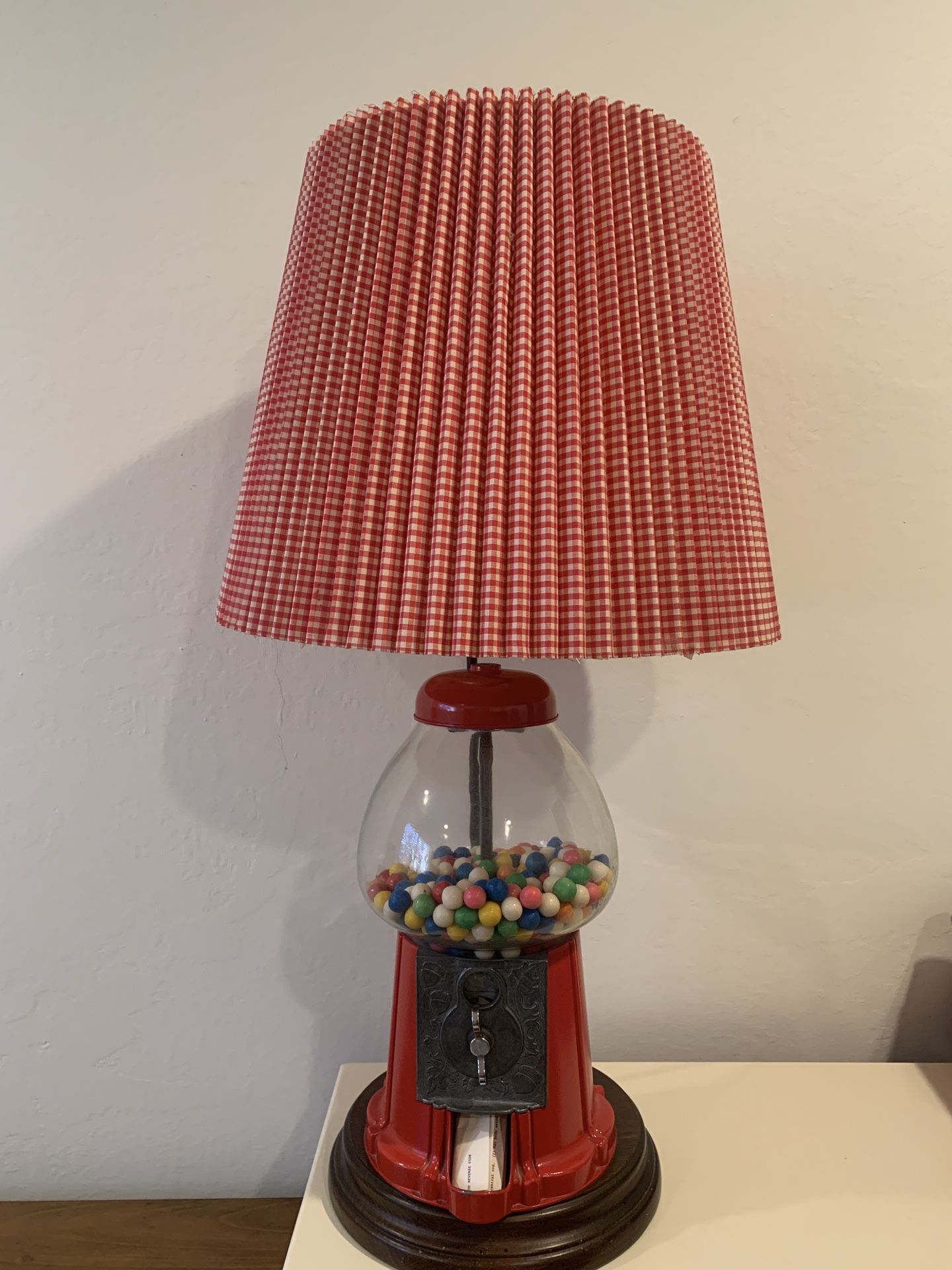 Vintage Samson’s Products Gumball machine lamp