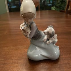 Lladro #5032 figurine "Little Friskies"  