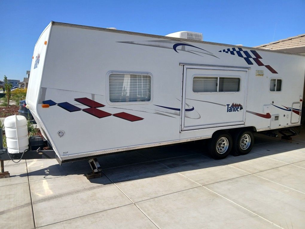 2005 Thor Tahoe