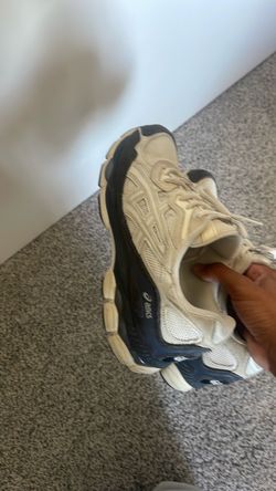 ASICS gel nyc size 11
