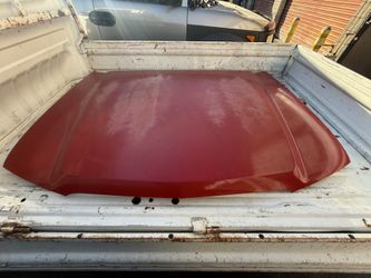 03-06 Silverado Hood