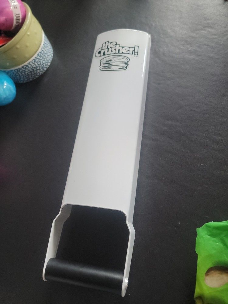 The Crusher Aluminum Can Compactor Crusher Heavy-Duty Wall-Mounted Eco Recycling Tool