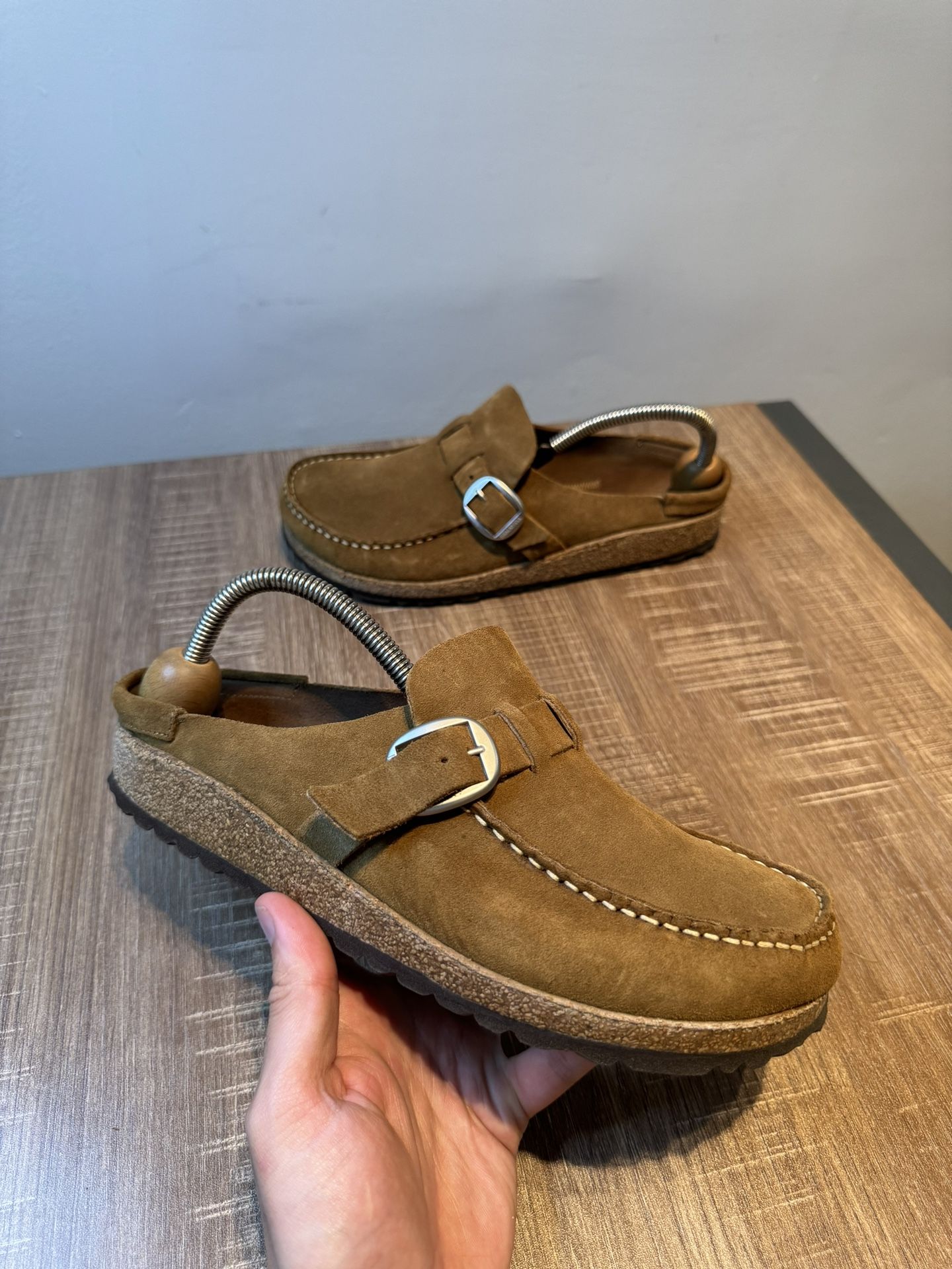 Birkenstock Buckley Suede Leather Clogs in Tea Size 40 L9 M7