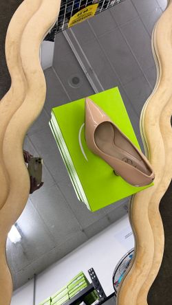 Sam Edelman pumps 5.5