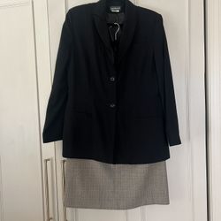 Blazer And Pencil Skirt 22$