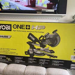 RYOBI Brushless Cordless 10 in. Sliding Compound Miter Saw Kit with 4.0Ah HIGHPerfomance & charger