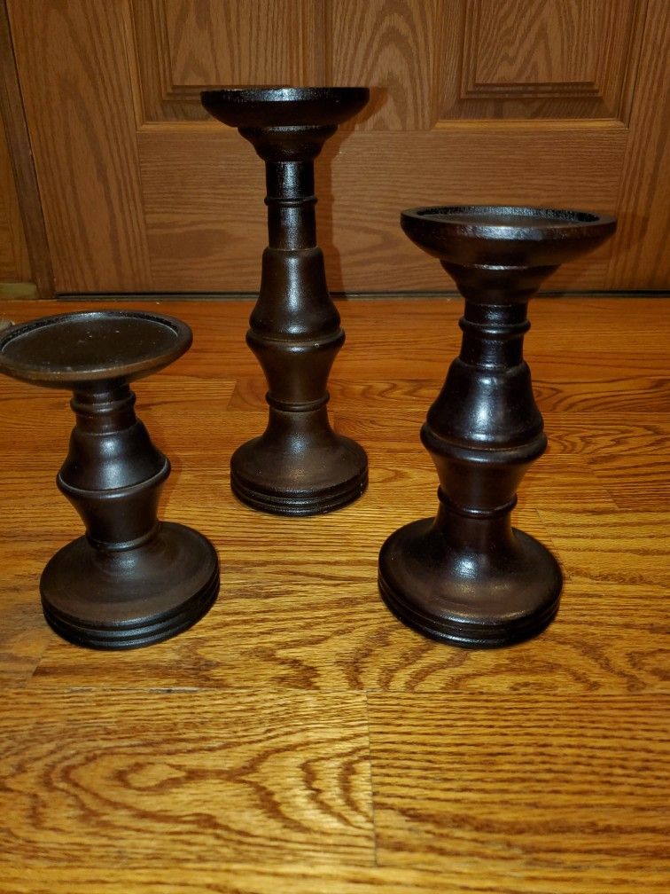 Set Of 3 Moroccan Wood Candle Pillars