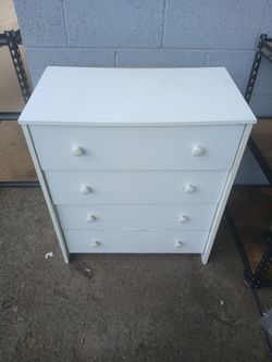 Dresser, good condition $25