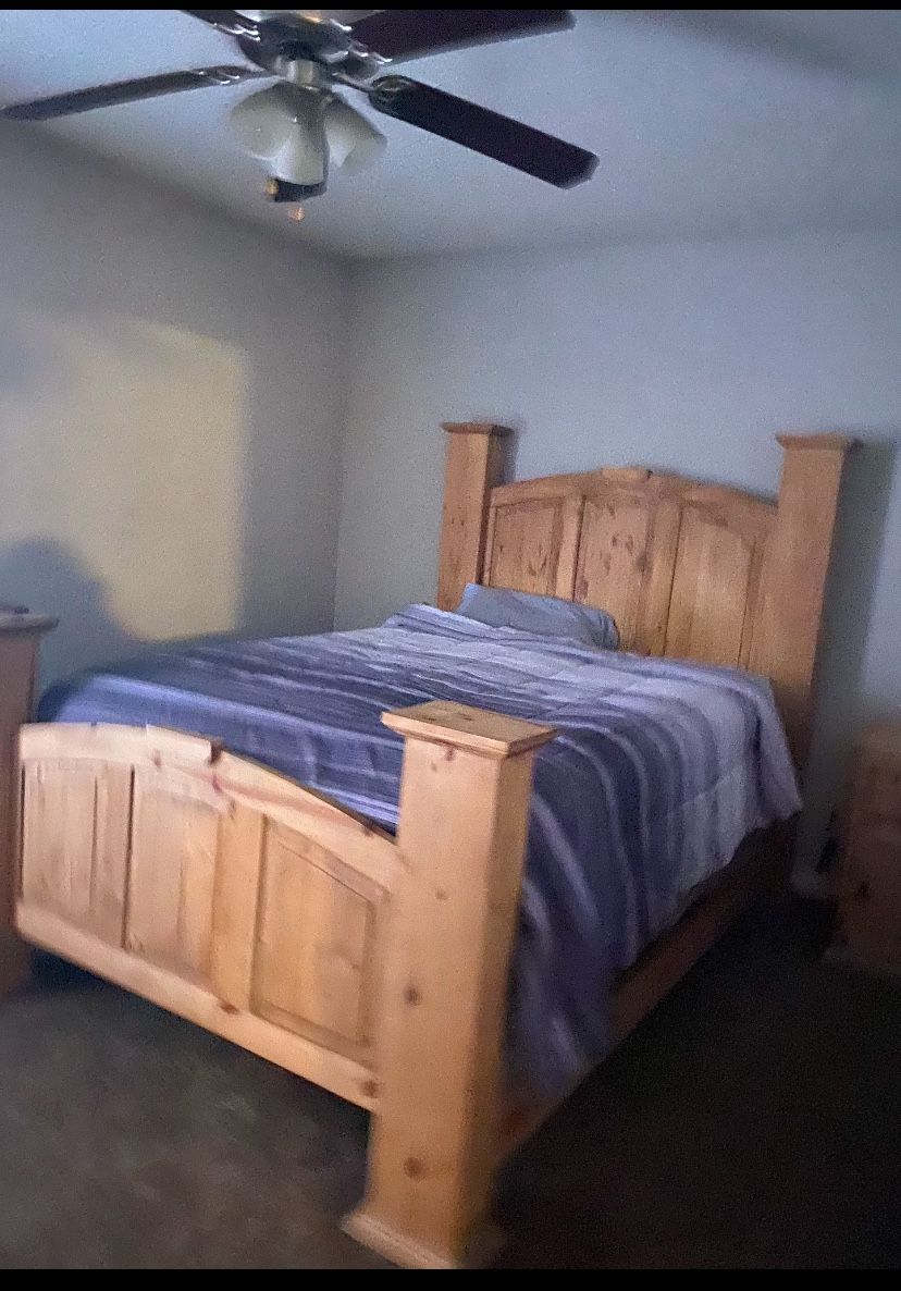 Queen Size Bed 
