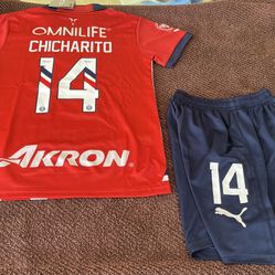 Puma Chivas Javier Hernandez Chicharito Jersey shorts kit for kids Para Ninos