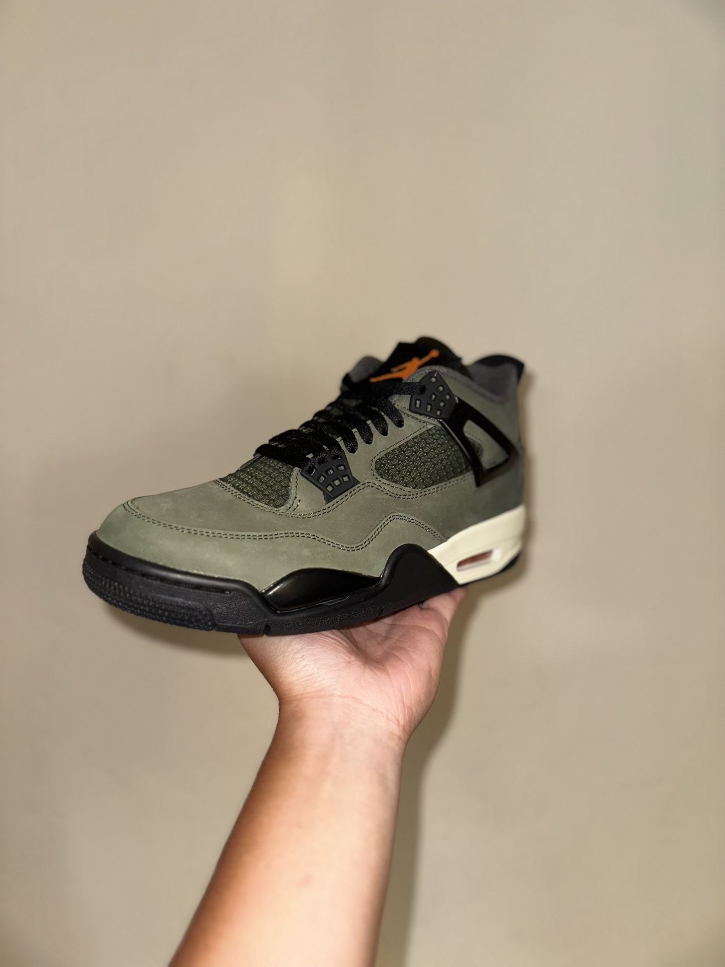 Jordan 4 Retro OG Undefeated (2025) DS