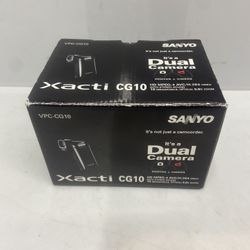 Sanyo Xacti VPC-CG10 MPEG-4 HD 10mp Dual Camera Camcorder Black Chargers Included