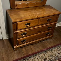 Wardrobe With Mirror 