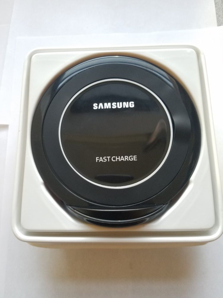 Samsung Wireless Fast Charger. Brand New