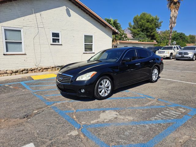 2011 INFINITI M