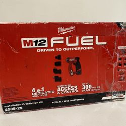 Milwaukee M12 FUEL 12-Volt Lithium-Ion Brushless Cordless 4-in-1 Installation 3/8 in. Drill Driver Kit with 4-Tool Heads