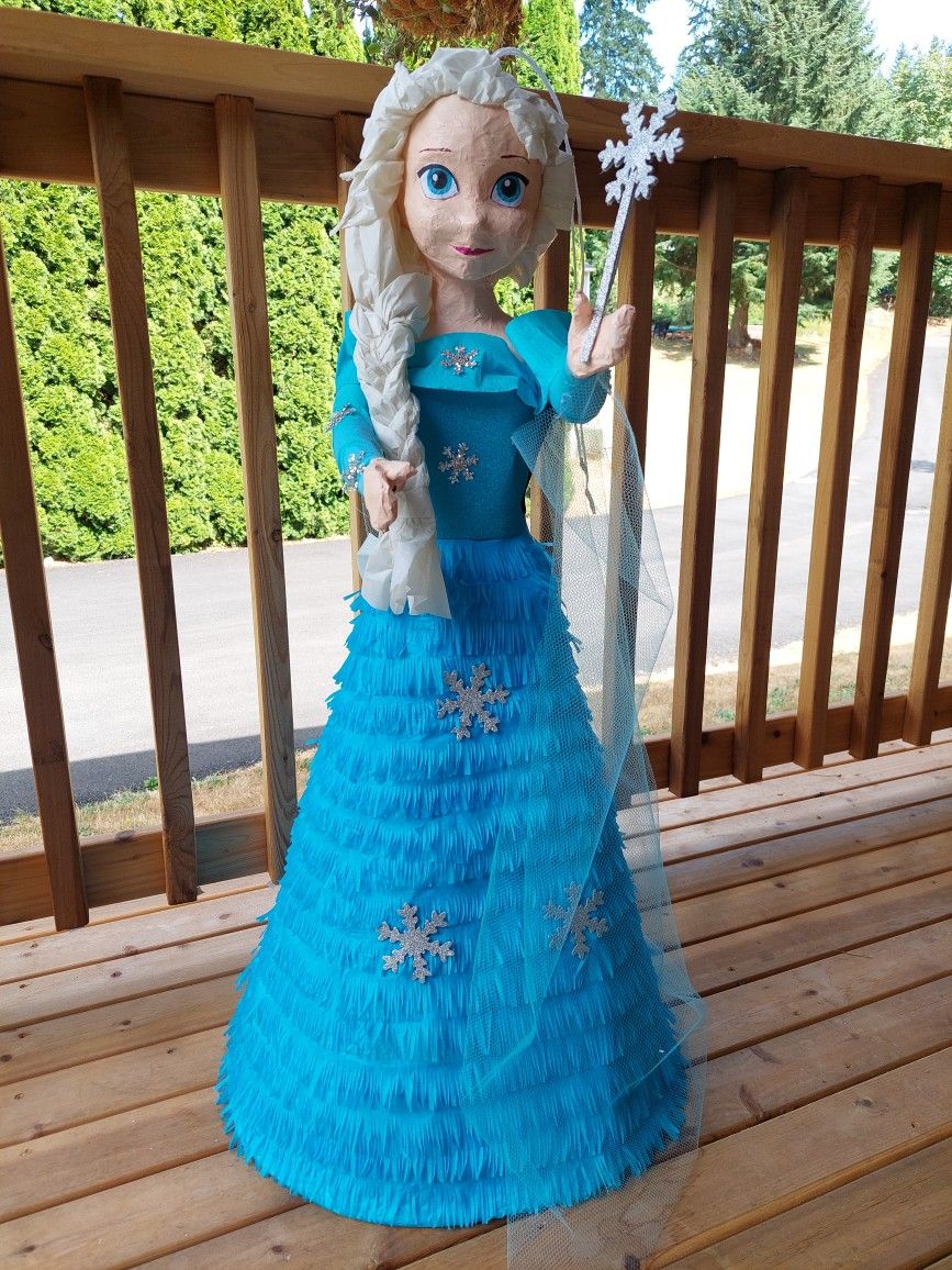 Pinata ELSA FROZEN