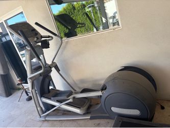 Precor EFX 835 Commercial Series Elliptical Fitness Crosstrainer