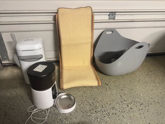 Cat feeding set
