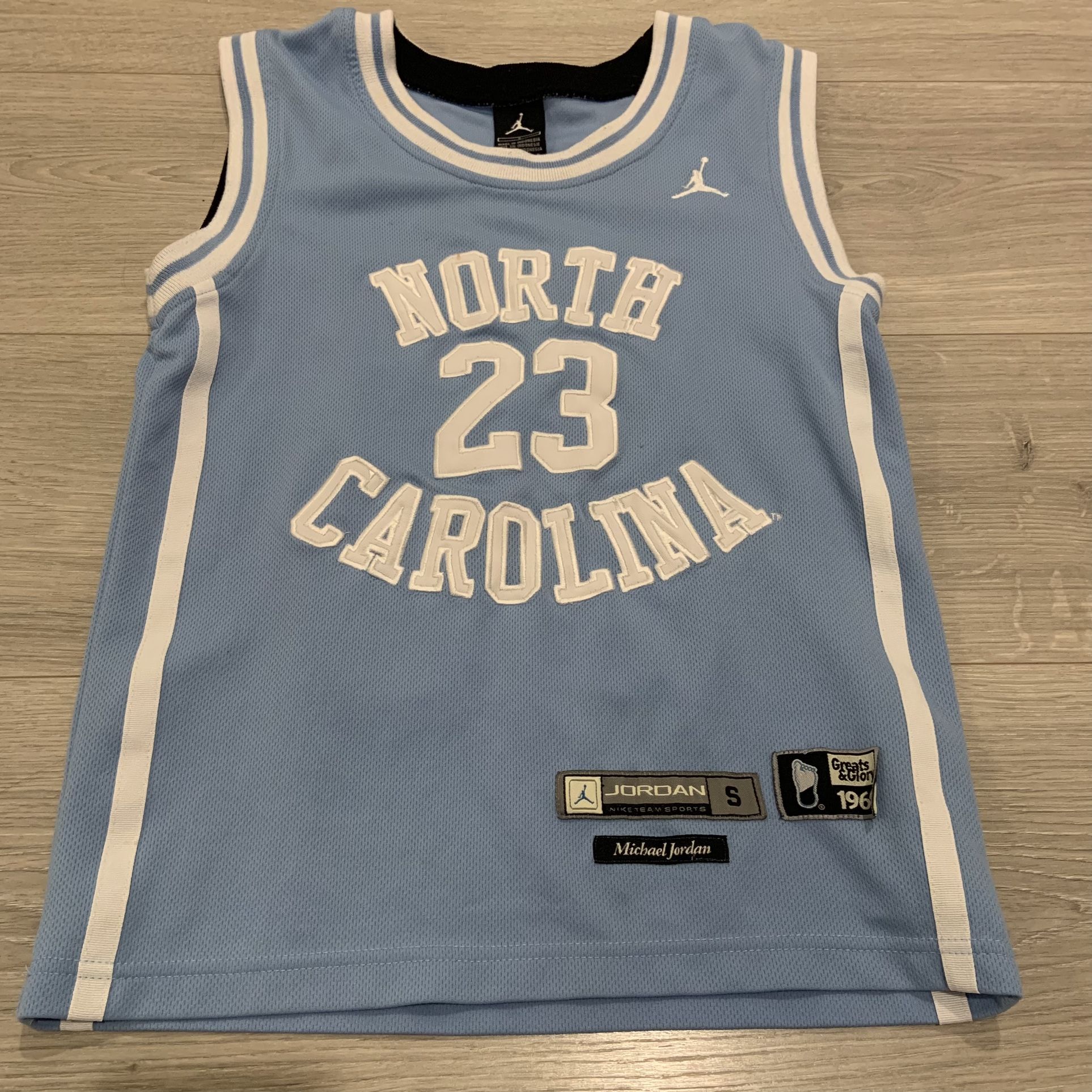 Michael Jordan North Carolina Jersey Size Youth S(8-10)