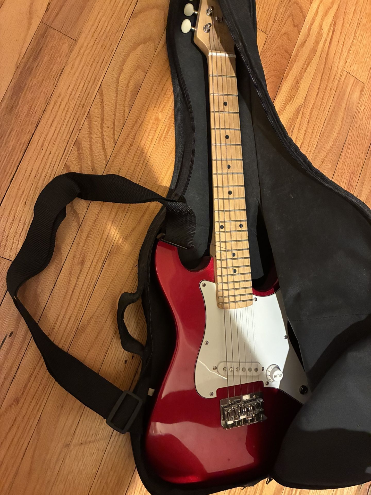 Electric Guitar Travel Sized With Case