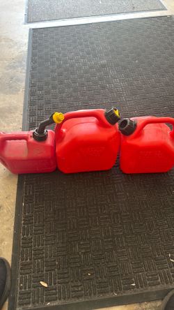 3 small Fuel Cans 1 / 1.25 & 2 Gal - good shape