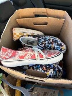Box of Men’s Vans (Size 9)
