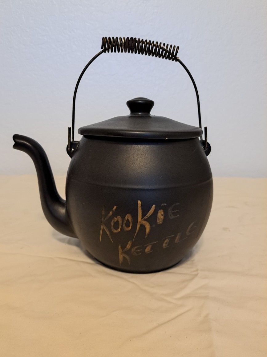 Vintage McCoy Kookie Kettle 