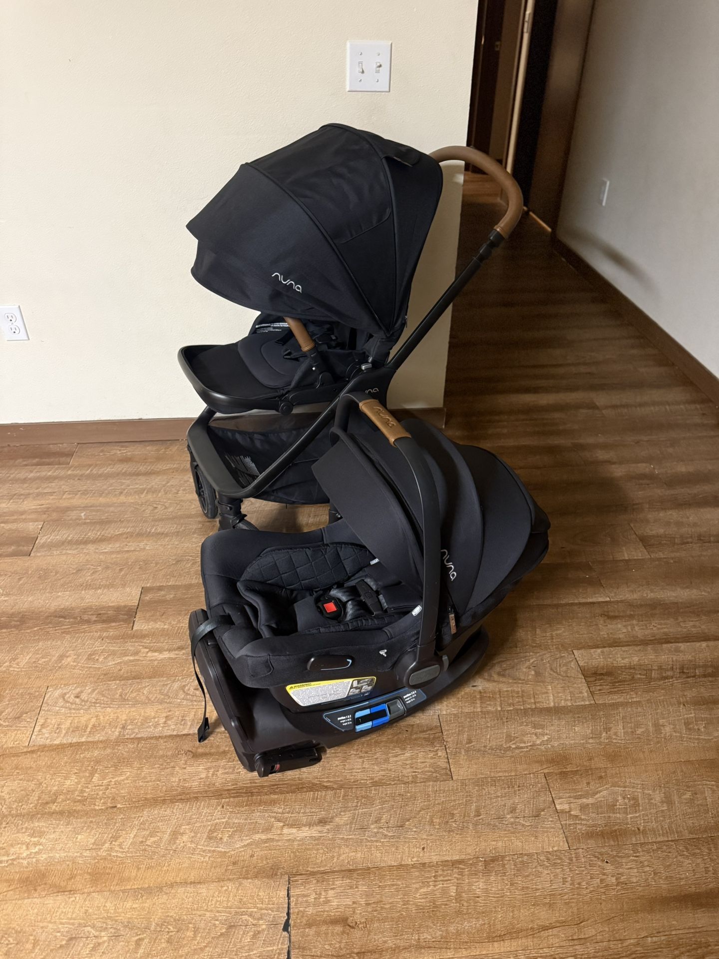 Nuna Triv NEXT Stroller 2023 and Car seat