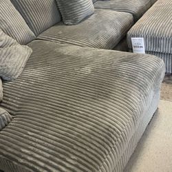 OM• $38 Initial • Brand New Lindyn 3 Piece Sectional With Financing 