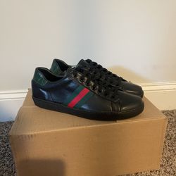 Men’s Gucci Shoes Size 11. 