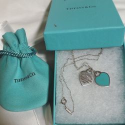 Tiffany’s Double Heart With Diamond