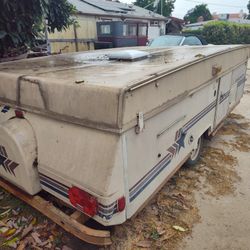 Camping Trailer StarCraft I am Asking $1.800 O.B.O