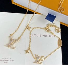 New set 18 k stainless steel gold comes with logo dust bag