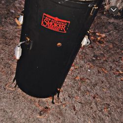 Stand Up Smokers Grill Includes 2 Racks 