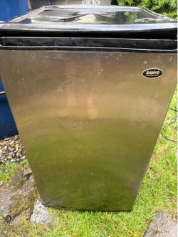 Sanyo Stainless / Black mini fridge