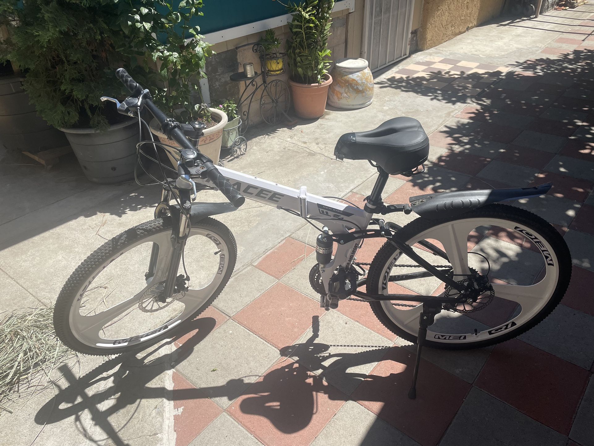 Macee Mountain Bike